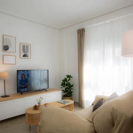 Апартаменты Singularstays Campanar *