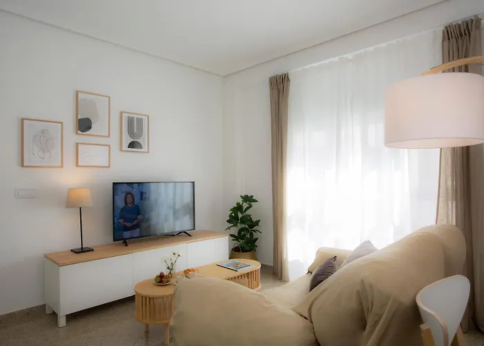 Апартаменты Singularstays Campanar *