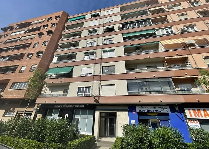 Singularstays Campanar شقة *
